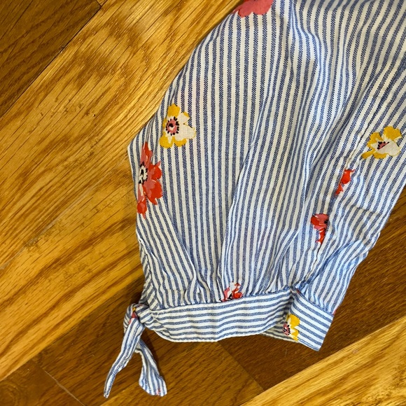 Size large, Old Navy top - Picture 5 of 5